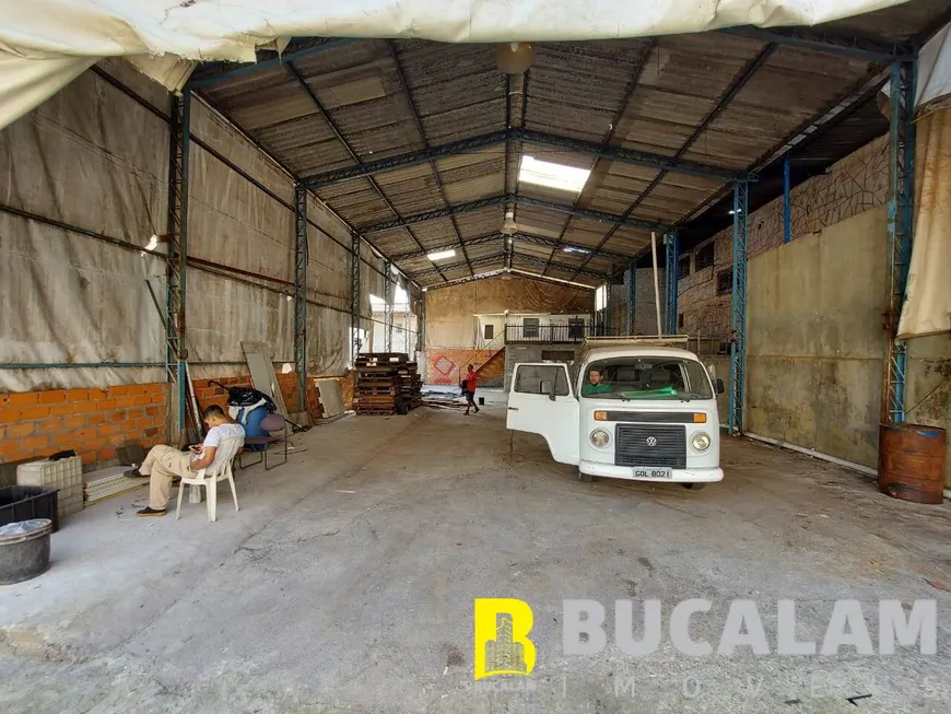 Foto 1 de Galpão/Depósito/Armazém para venda ou aluguel, 1000m² em Vila das Oliveiras, Taboão da Serra