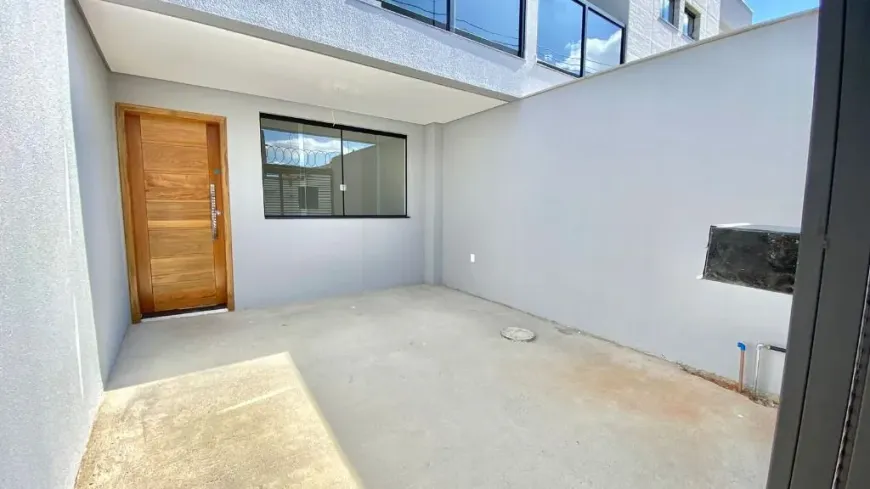 Foto 1 de Casa com 2 Quartos à venda, 90m² em Ipiranga, Belo Horizonte