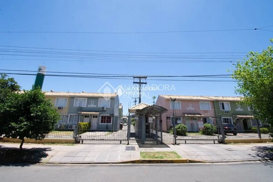 Foto 1 de Casa de Condomínio com 2 Quartos à venda, 68m² em Sarandi, Porto Alegre