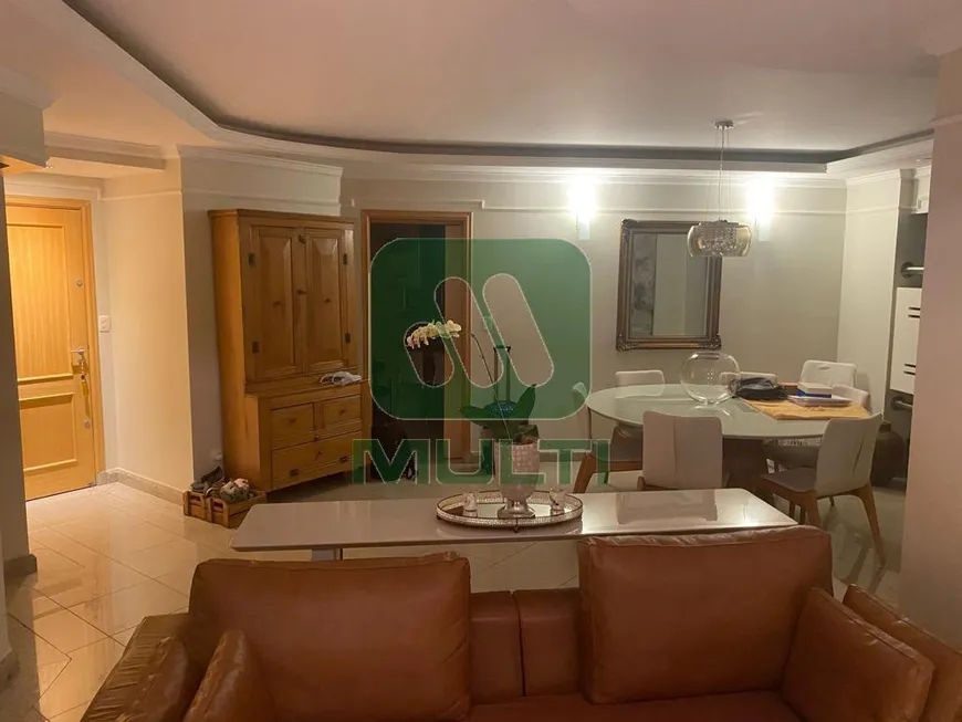 Foto 1 de Apartamento com 3 Quartos à venda, 140m² em Vila Oswaldo, Uberlândia