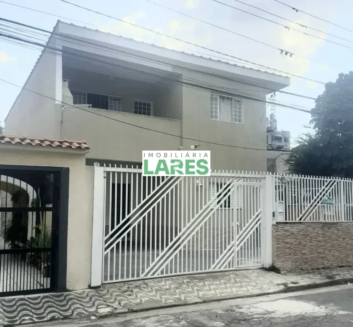 Foto 1 de Casa com 3 Quartos para alugar, 220m² em Ferreira, São Paulo