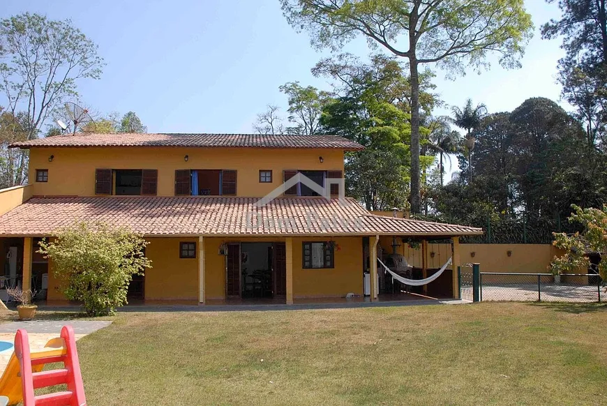 Foto 1 de Casa de Condomínio com 3 Quartos à venda, 340m² em Pirucaia, Mairiporã
