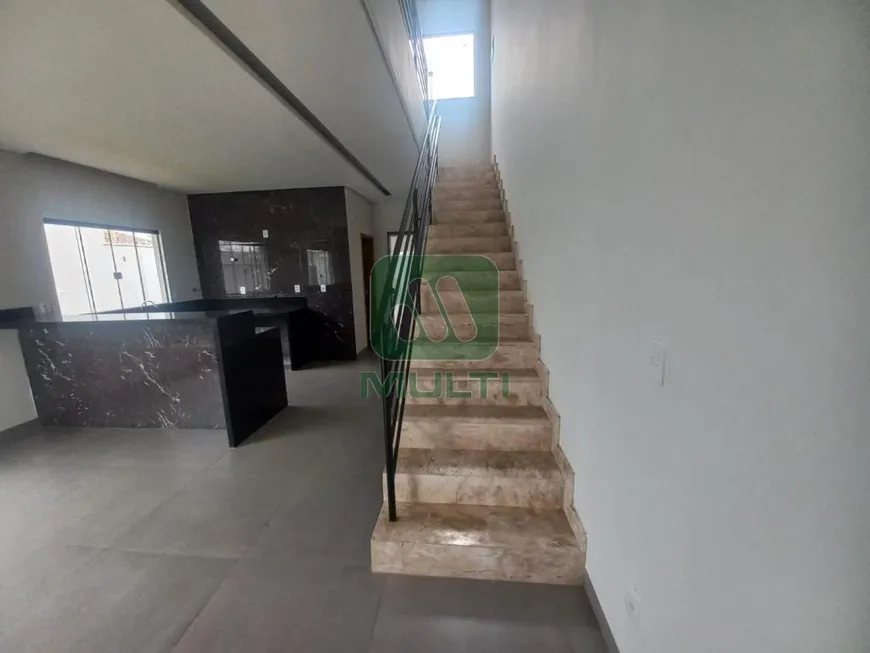 Foto 1 de Casa com 3 Quartos à venda, 164m² em Laranjeiras, Uberlândia