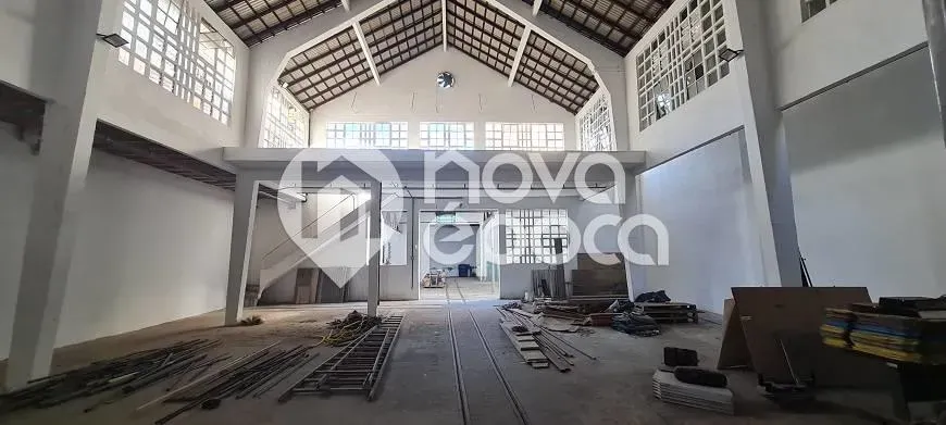 Foto 1 de Galpão/Depósito/Armazém à venda, 800m² em São Cristóvão, Rio de Janeiro