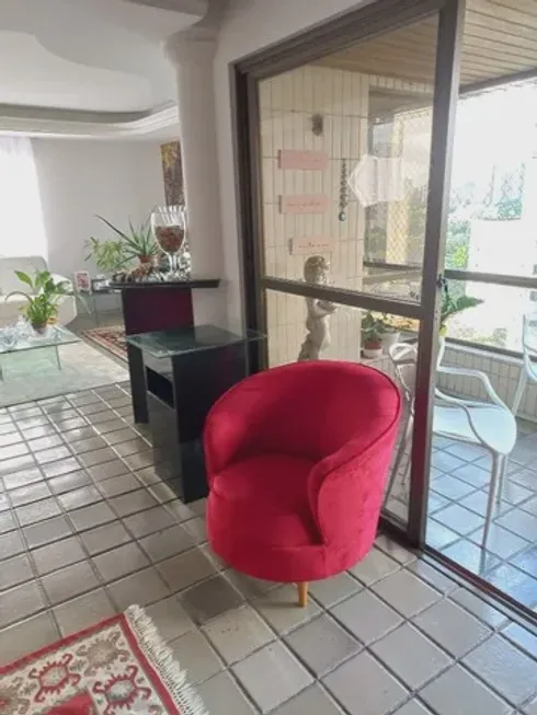 Foto 1 de Apartamento com 4 Quartos à venda, 217m² em Graças, Recife