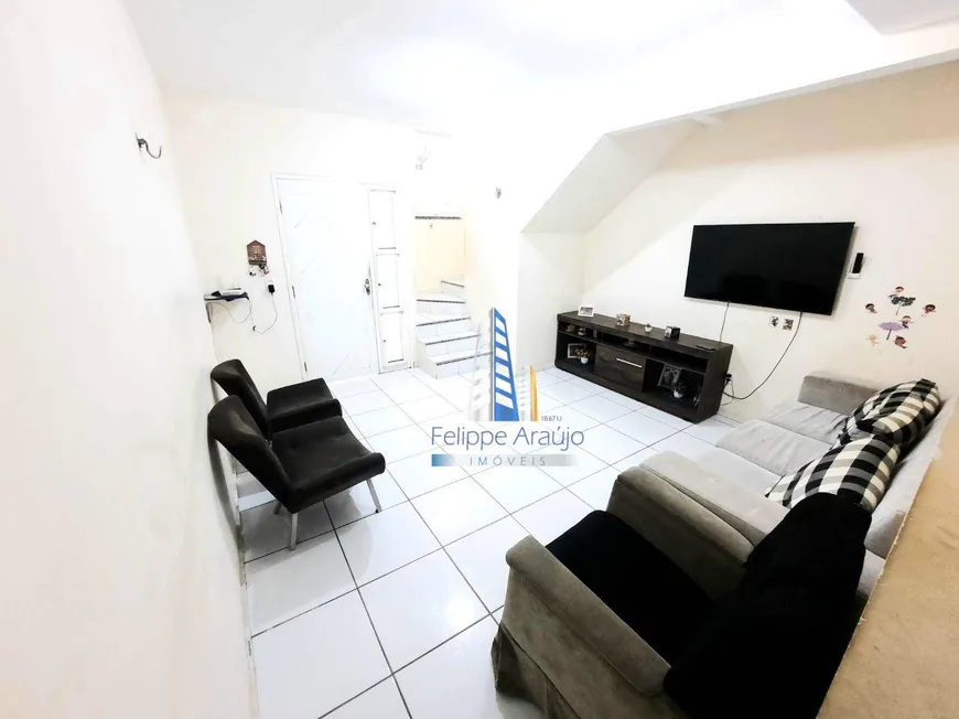 Foto 1 de Casa com 3 Quartos à venda, 84m² em Jangurussu, Fortaleza