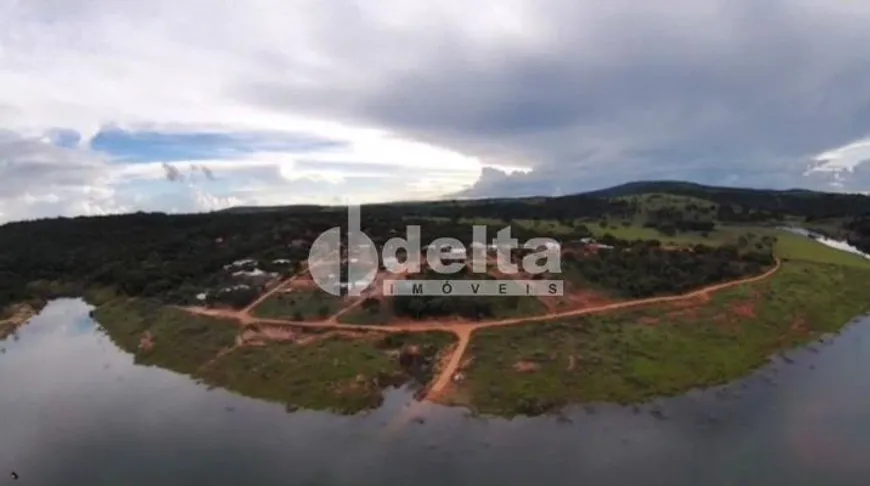 Foto 1 de Fazenda/Sítio à venda, 500m² em Area Rural de Uberlandia, Uberlândia