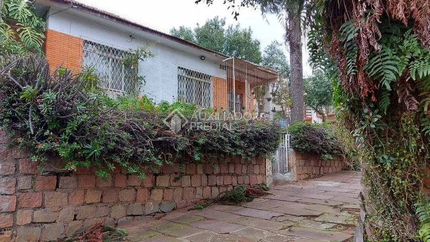 Foto 1 de Casa com 3 Quartos à venda, 300m² em Partenon, Porto Alegre