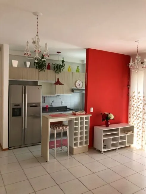 Foto 1 de Apartamento com 3 Quartos à venda, 69m² em Aurora, Londrina