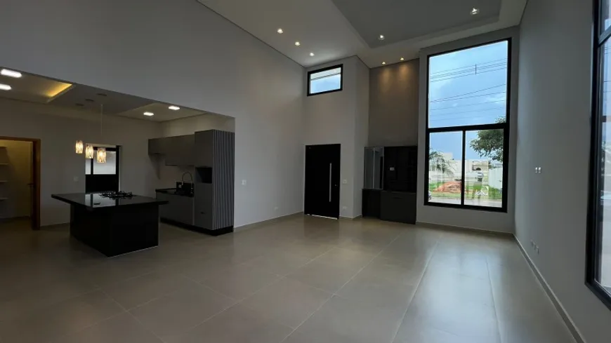 Foto 1 de Casa de Condomínio com 3 Quartos à venda, 260m² em Portal dos Bandeirantes Salto, Salto