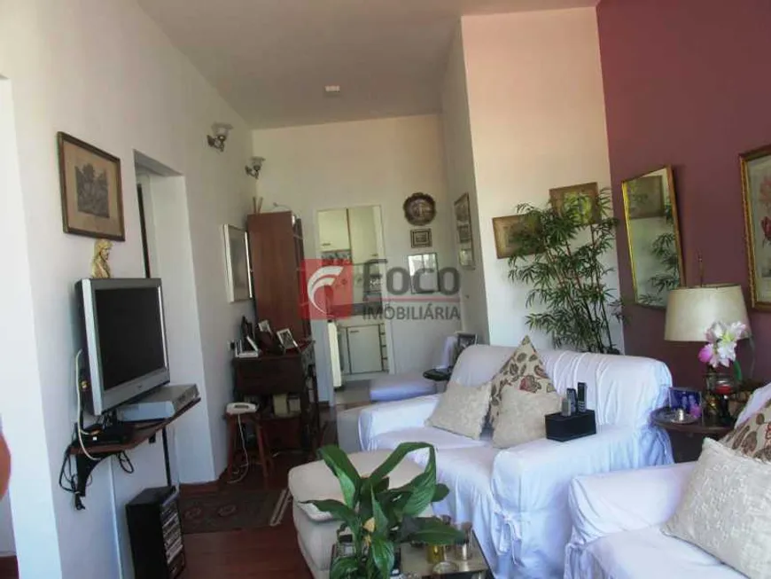 Foto 1 de Apartamento com 3 Quartos à venda, 74m² em Lagoa, Rio de Janeiro