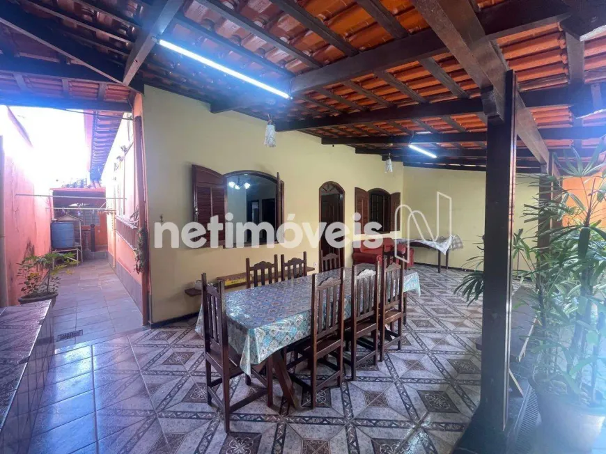 Foto 1 de Casa com 3 Quartos à venda, 320m² em Santa Helena, Contagem