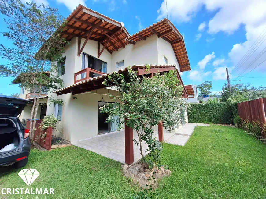 Foto 1 de Sobrado com 2 Quartos à venda, 130m² em Mariscal, Bombinhas