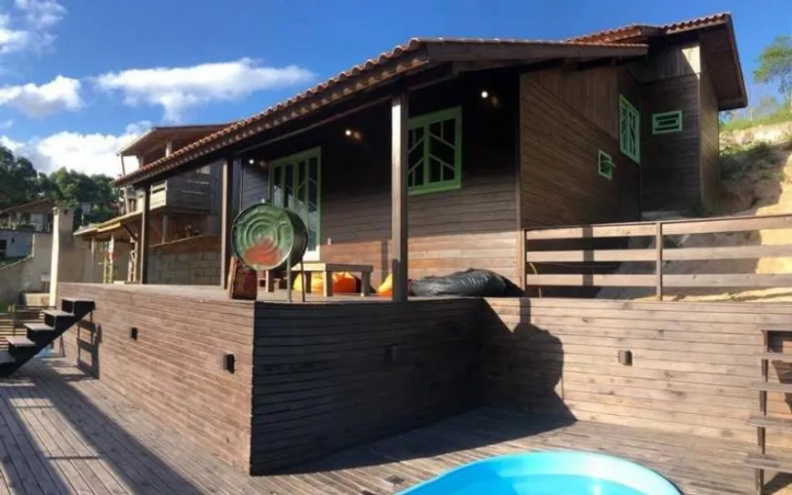 Foto 1 de Casa com 2 Quartos à venda, 110m² em Praia do Rosa, Imbituba