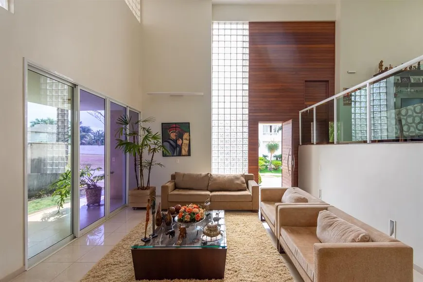 Foto 1 de Sobrado com 3 Quartos à venda, 440m² em Residencial Alphaville Flamboyant, Goiânia