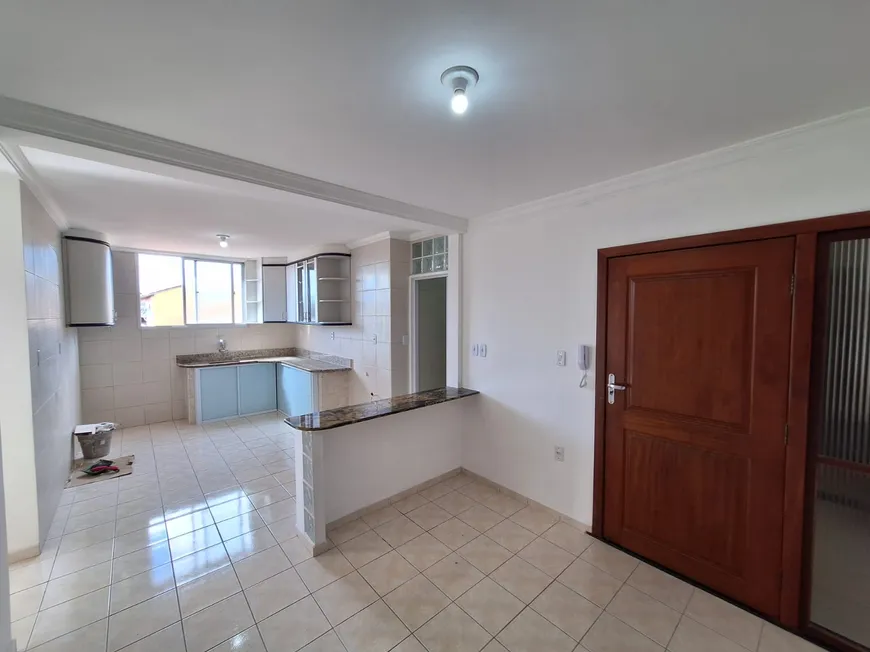 Foto 1 de Apartamento com 2 Quartos para alugar, 66m² em Eurico Salles, Serra