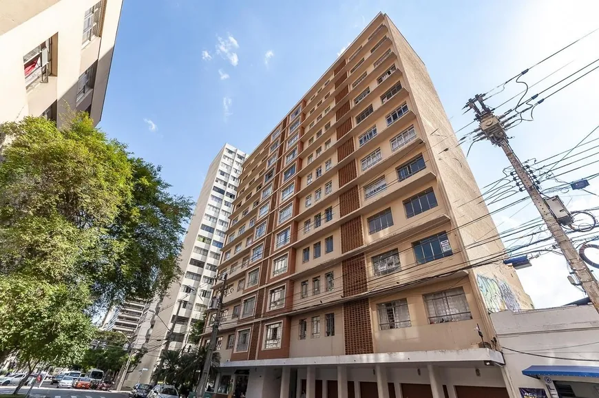 Foto 1 de Apartamento com 3 Quartos à venda, 132m² em Centro, Curitiba