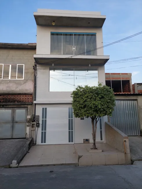 Foto 1 de Casa com 3 Quartos à venda, 150m² em Ouro Verde, Nova Iguaçu