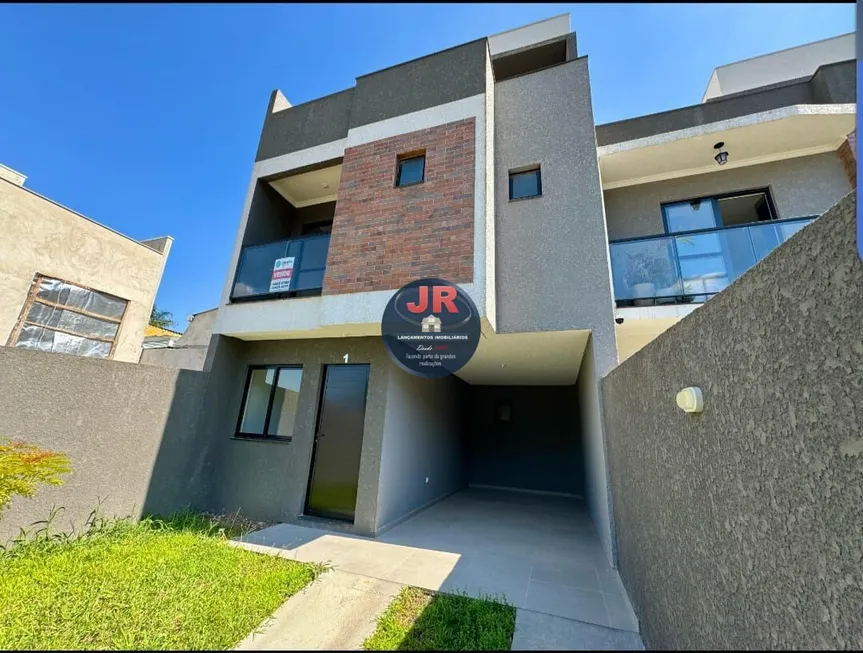 Foto 1 de Sobrado com 3 Quartos à venda, 162m² em Uberaba, Curitiba