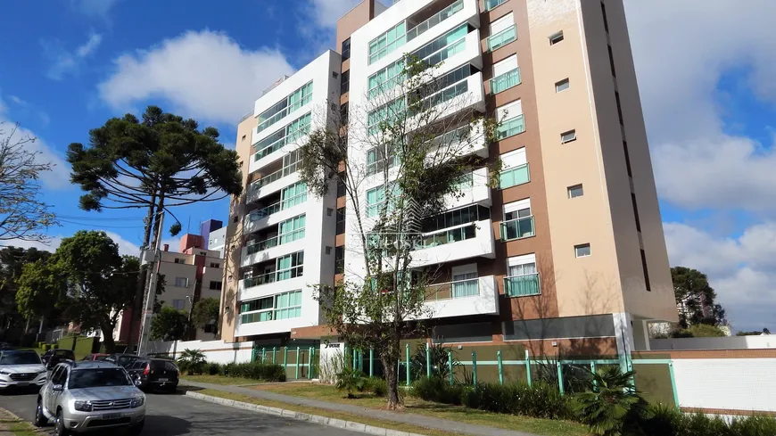 Foto 1 de Apartamento com 3 Quartos à venda, 207m² em Cabral, Curitiba