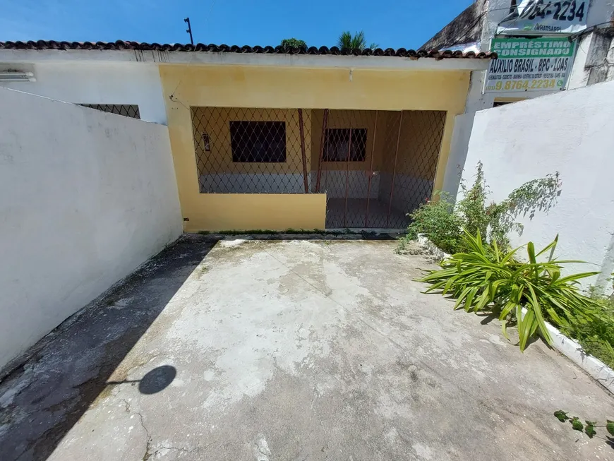 Foto 1 de Casa com 2 Quartos para alugar, 130m² em Prado, Recife