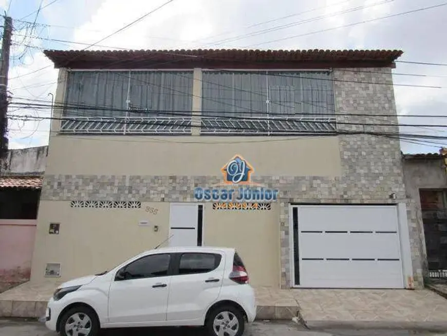 Foto 1 de Casa com 4 Quartos à venda, 200m² em Montese, Fortaleza