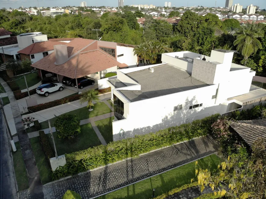Foto 1 de Casa de Condomínio com 4 Quartos à venda, 430m² em Jardim Petrópolis, Maceió
