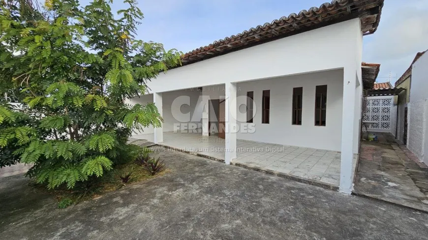 Foto 1 de Casa com 3 Quartos à venda, 144m² em Ponta Negra, Natal