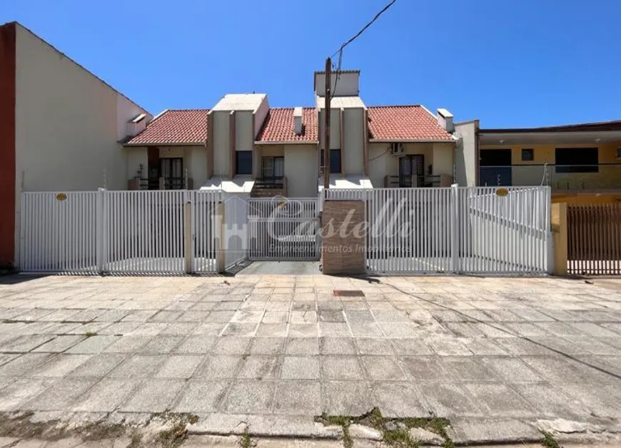 Foto 1 de Sobrado com 3 Quartos à venda, 75m² em Caioba, Matinhos