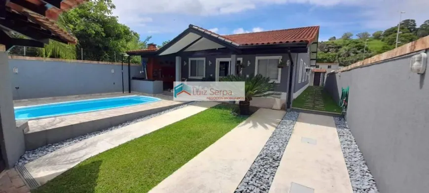 Foto 1 de Casa de Condomínio com 3 Quartos à venda, 184m² em Ilha de Guaratiba, Rio de Janeiro