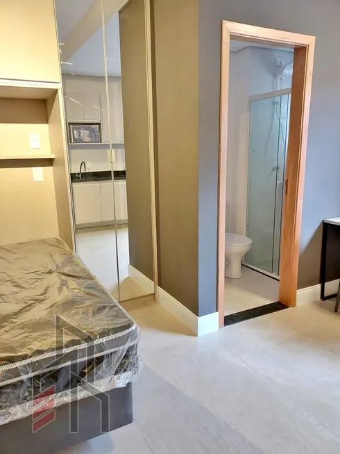 Foto 1 de Kitnet com 1 Quarto para alugar, 28m² em Vila Gomes Cardim, São Paulo