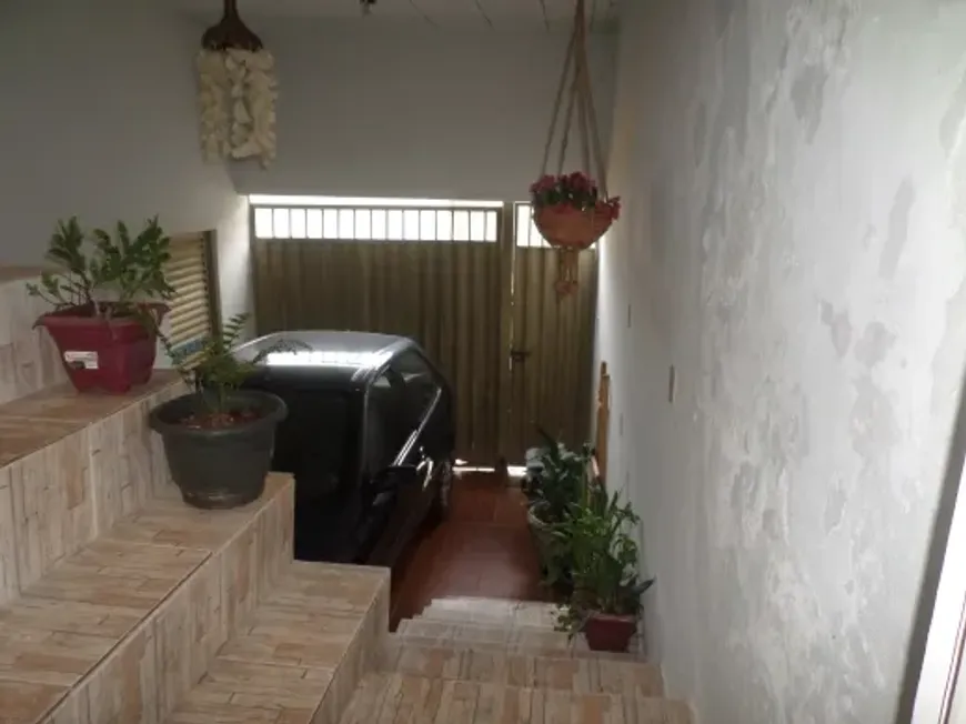 Foto 1 de Casa com 1 Quarto para alugar, 60m² em Goiânia, Belo Horizonte