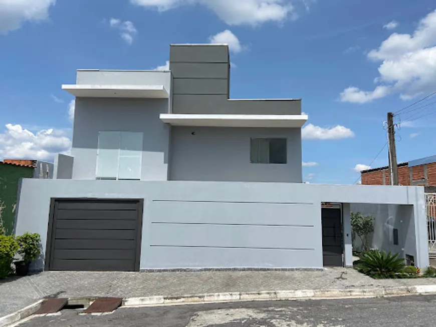 Foto 1 de Casa com 3 Quartos à venda, 180m² em Serpa, Caieiras