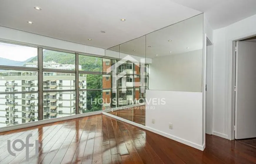 Foto 1 de Apartamento com 3 Quartos à venda, 92m² em Lagoa, Rio de Janeiro