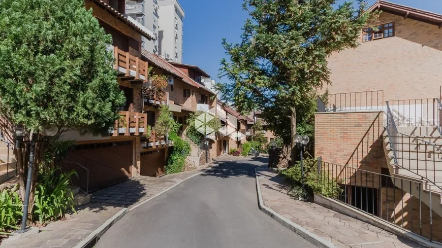 Foto 1 de Casa de Condomínio com 3 Quartos à venda, 319m² em Bela Vista, Porto Alegre