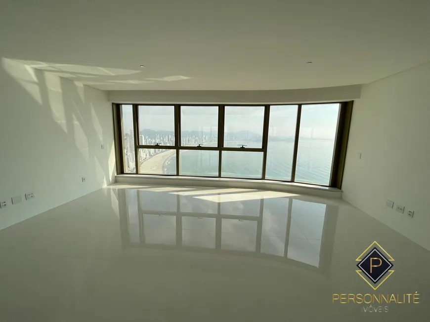 Foto 1 de Apartamento com 4 Quartos à venda, 265m² em Barra Sul, Balneário Camboriú