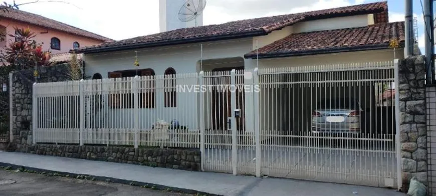 Foto 1 de Casa com 3 Quartos à venda, 312m² em Jardim das Laranjeiras, Juiz de Fora