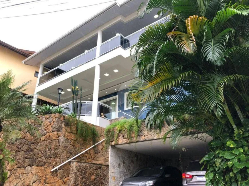 Foto 1 de Casa de Condomínio com 4 Quartos à venda, 400m² em Piratininga, Niterói