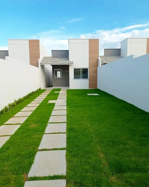 Foto 1 de Casa com 2 Quartos à venda, 70m² em Mangabeira, Eusébio