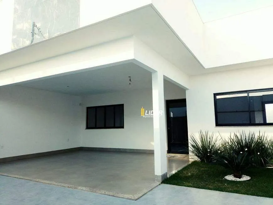 Foto 1 de Casa com 3 Quartos à venda, 140m² em Laranjeiras, Uberlândia