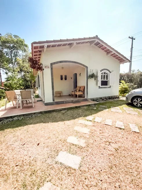 Foto 1 de Casa com 3 Quartos para alugar, 90m² em Itaipava, Petrópolis