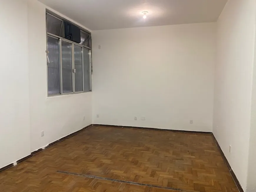 Foto 1 de Sala Comercial para alugar, 30m² em Copacabana, Rio de Janeiro