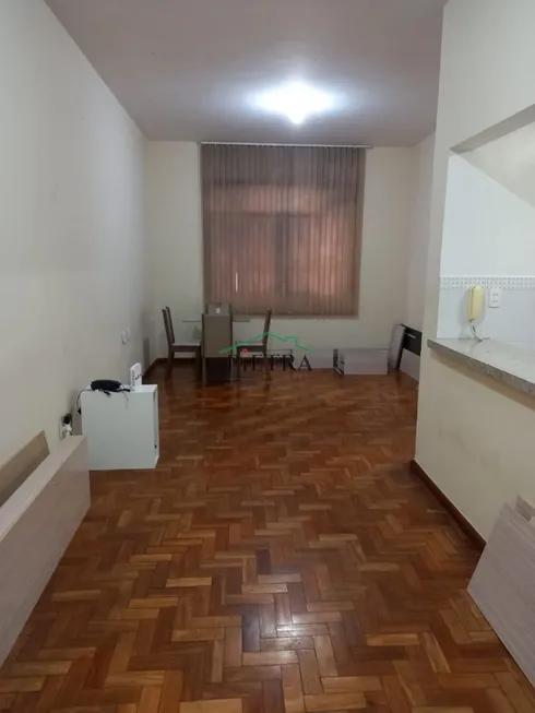 Foto 1 de Apartamento com 3 Quartos à venda, 80m² em Centro, Belo Horizonte