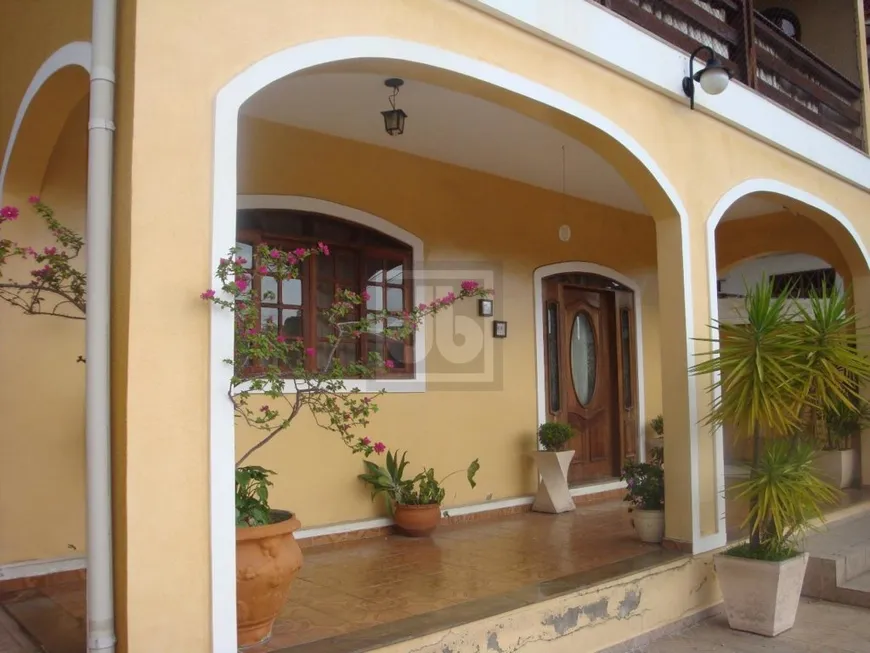 Foto 1 de Casa com 5 Quartos para venda ou aluguel, 388m² em Pechincha, Rio de Janeiro