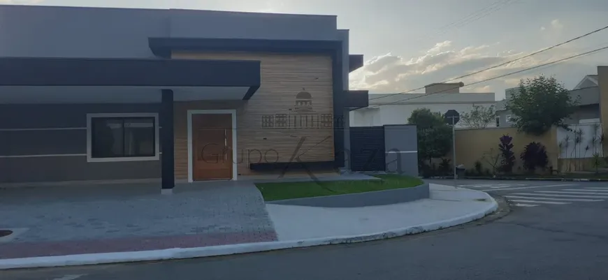 Foto 1 de Casa com 4 Quartos à venda, 215m² em Urbanova, São José dos Campos