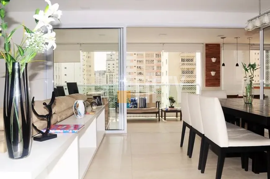 Foto 1 de Apartamento com 4 Quartos para alugar, 194m² em Campo Belo, São Paulo