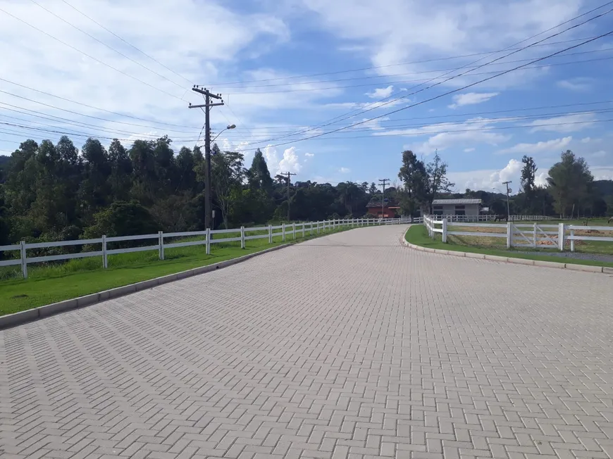 Foto 1 de Fazenda/Sítio à venda, 20000m² em Centro, Pedro Leopoldo