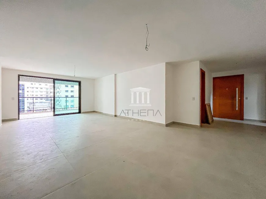 Foto 1 de Apartamento com 3 Quartos à venda, 164m² em Agriões, Teresópolis