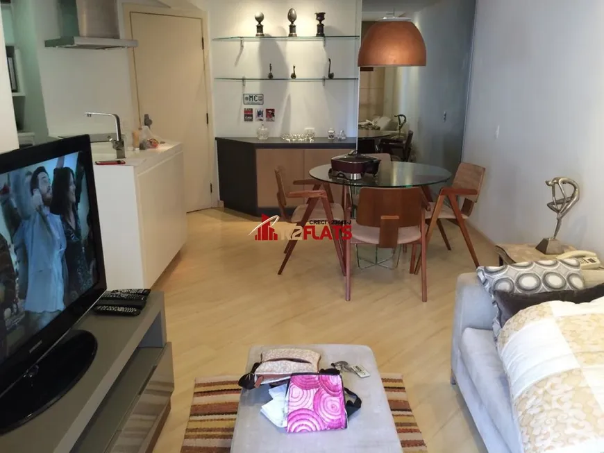 Foto 1 de Flat com 1 Quarto à venda, 42m² em Vila Olímpia, São Paulo