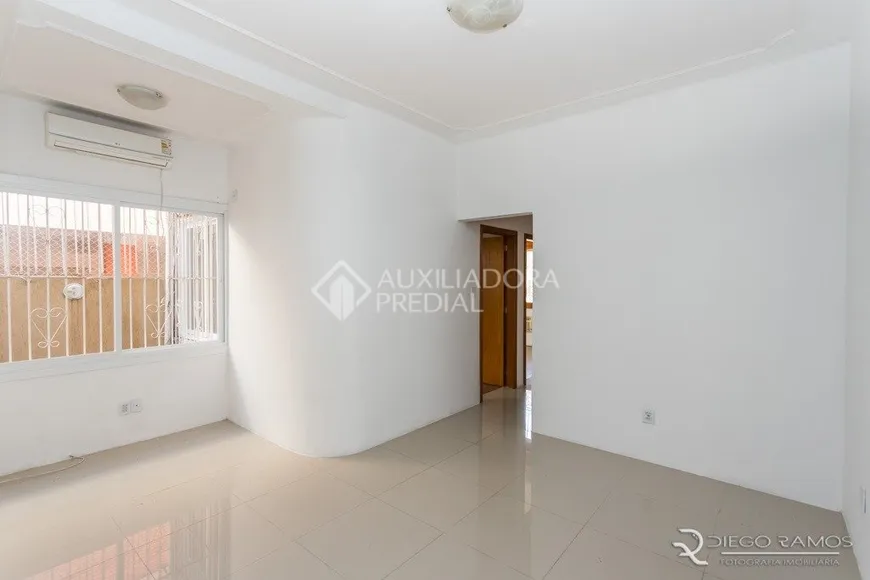 Foto 1 de Apartamento com 3 Quartos à venda, 71m² em Moinhos de Vento, Porto Alegre